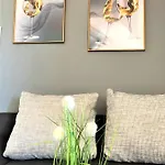 Apartment Central-modern, The Fine Wine Near Mtu By Lakescape Fewos