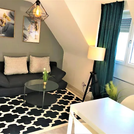 Central-modern, The Fine Wine Near Mtu By Lakescape Fewos *