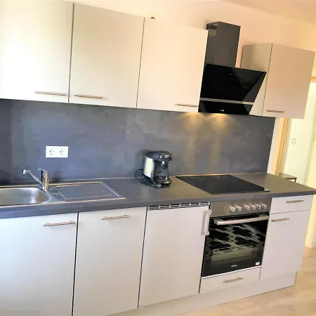 Central-modern, The Fine Wine Near Mtu By Lakescape Fewos *