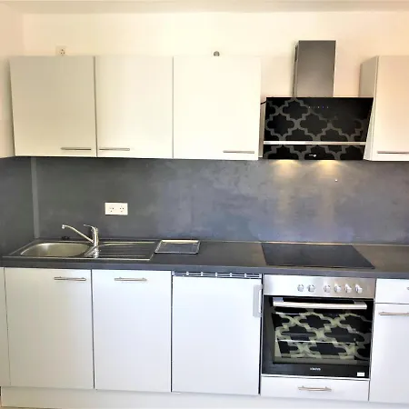 Central-modern, The Fine Wine Near Mtu By Lakescape Fewos 아파트